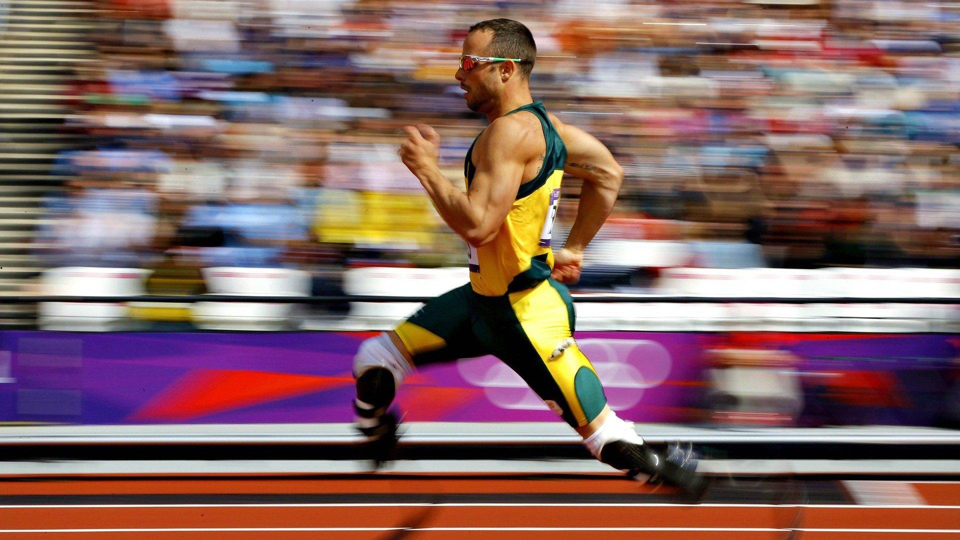 全城沸腾！勇士夺冠巡游席卷奥克兰，万人空巷共铸金色荣耀