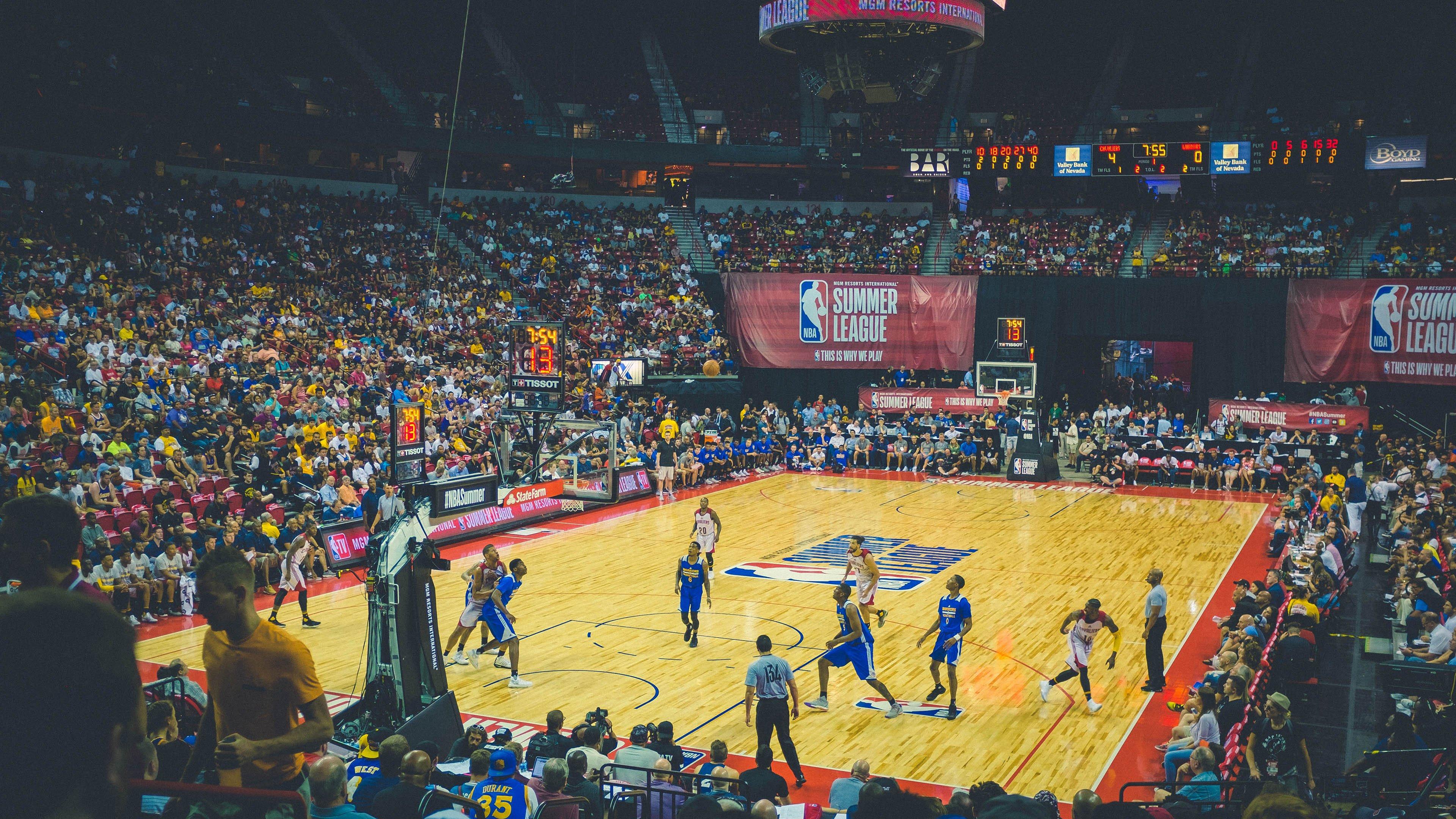 NBA官网MVP榜更新，约基奇稳坐榜首，字母哥强势追赶恩比德