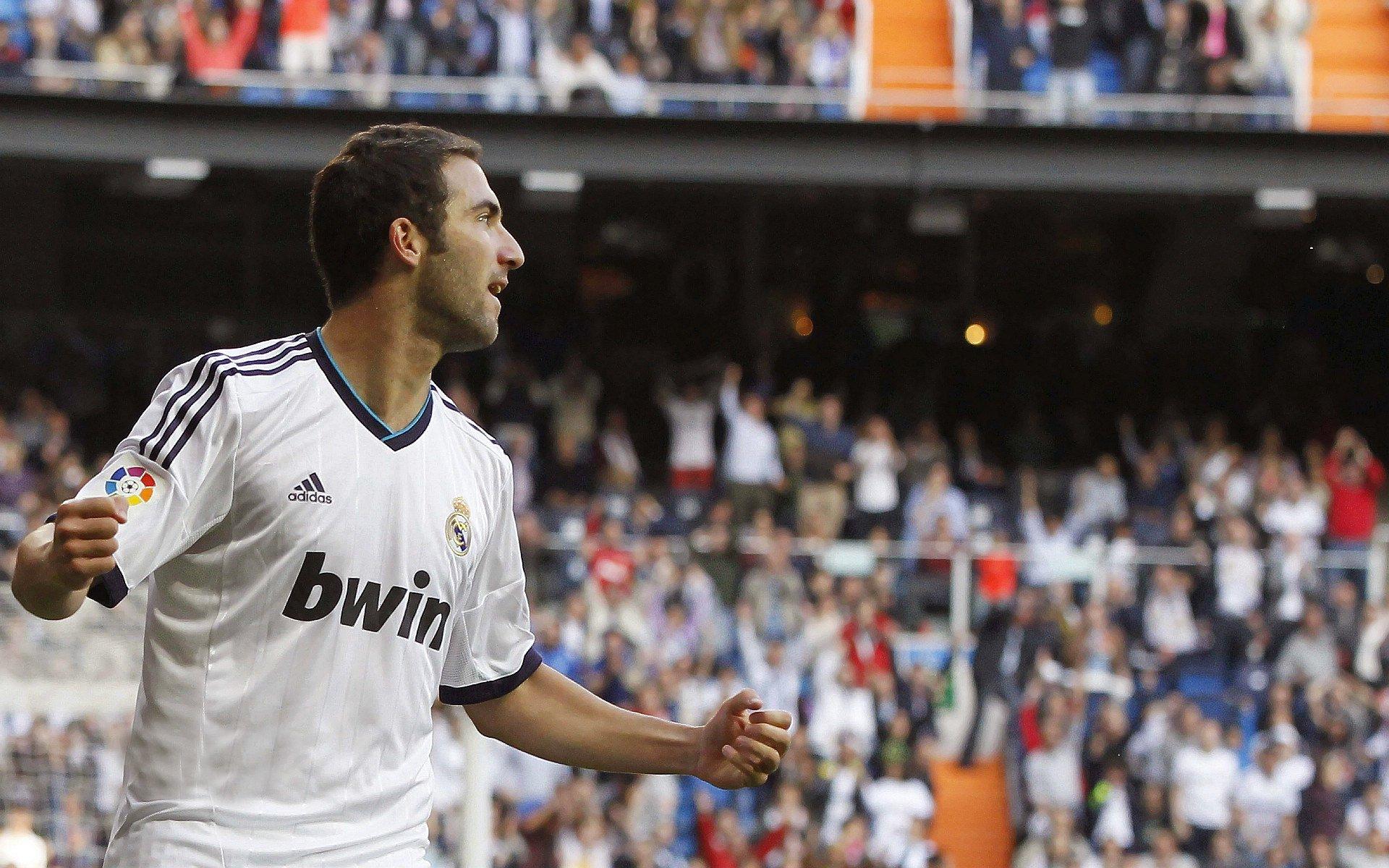 被家庭温暖与冠军荣耀包裹 维金斯，渴望留在勇士